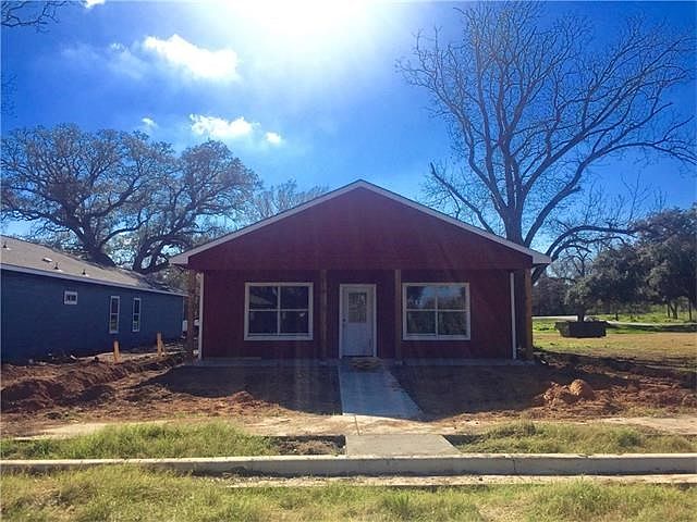 1st image of 205 Shade St
