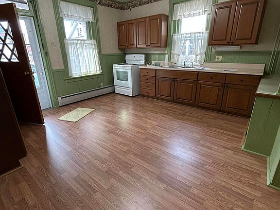 4th image of 100 N Water St