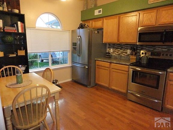 2nd image of 816 Ardath Ln