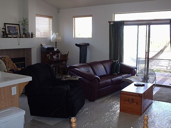 OTHER SIDE OF FR W/ FP