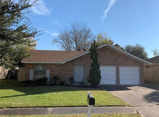 1811 La Fleur Pine Ln, Pasadena, TX 77503