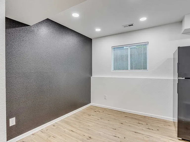 307 S Seneca St #101 — Photo 8