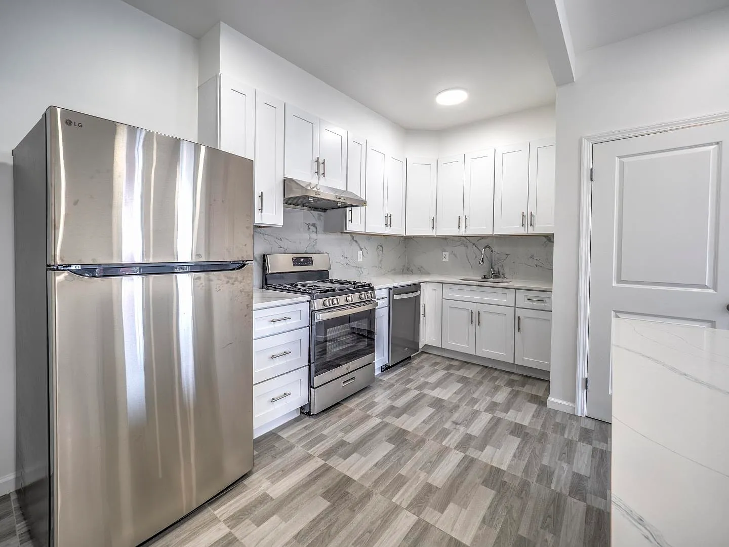 17 Kearny Ave — Photo 4