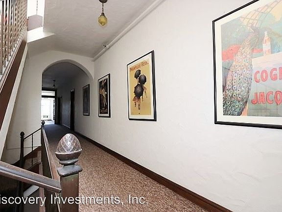 3rd image of 824 Erie St APT 9