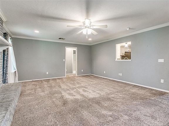 3rd image of 4517 SE 41st St