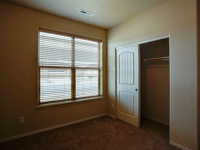 Bramasole Dr — Photo 20