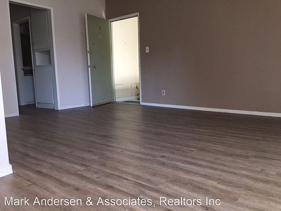 2nd image of 537 N El Molino Ave APT 10