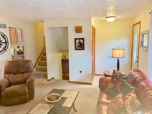 5th image of 210 Briarwood Ln