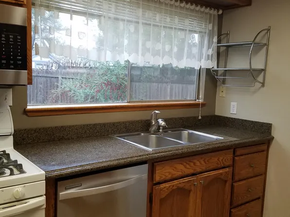 1709 Tanglewood Ln, Roseville, CA 95661