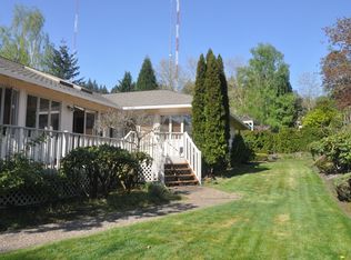 208 SW Santana Pl, Portland, OR 97225