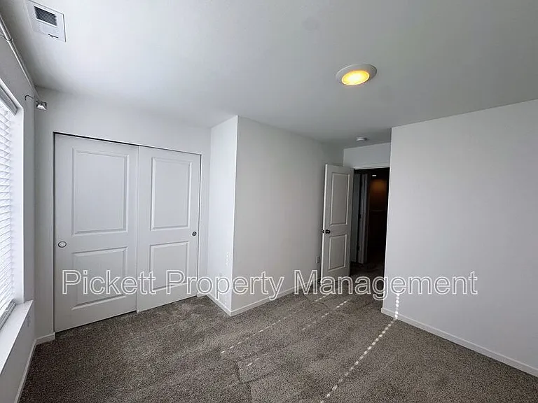 10001 Kings Landing Ave NW — Photo 17