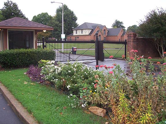 3rd image of 4956 Lions Gate Dr