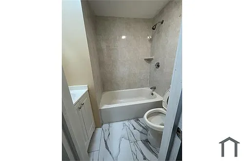 490 Howard St #1 Photo 1