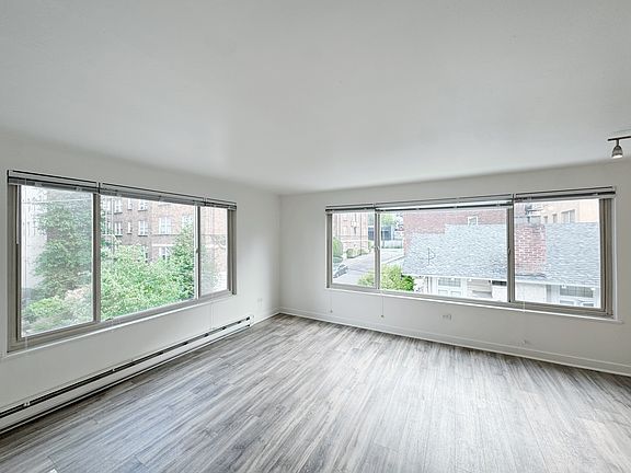 4th image of 112 Bellevue Ave E #28ff5e083