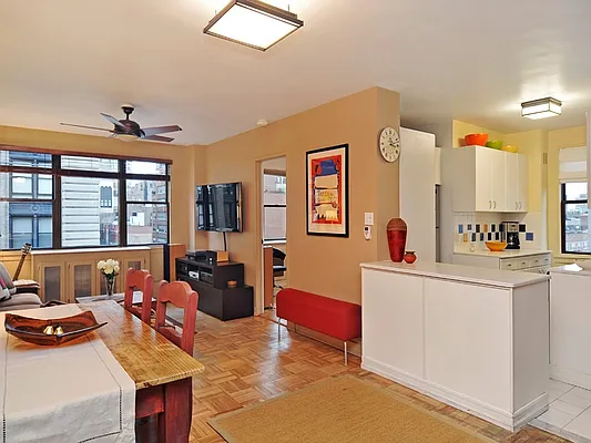 Sold by Sotheby's International Realty | media 16