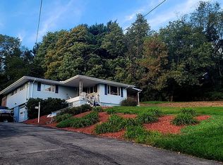 4013 Ridgemont Dr, Gibsonia, PA 15044