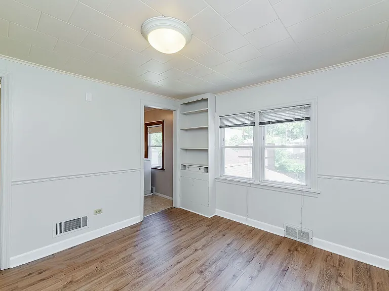 716 Walnut St #2 — Photo 8