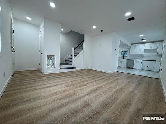 3rd image of 235 Windsor Avenue