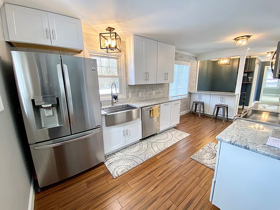 4th image of 2960 Strawberry Ln