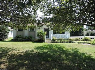 1707 Country Club Dr, High Point, NC 27262