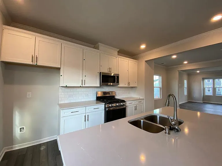 729 Gimari Dr — Photo 6