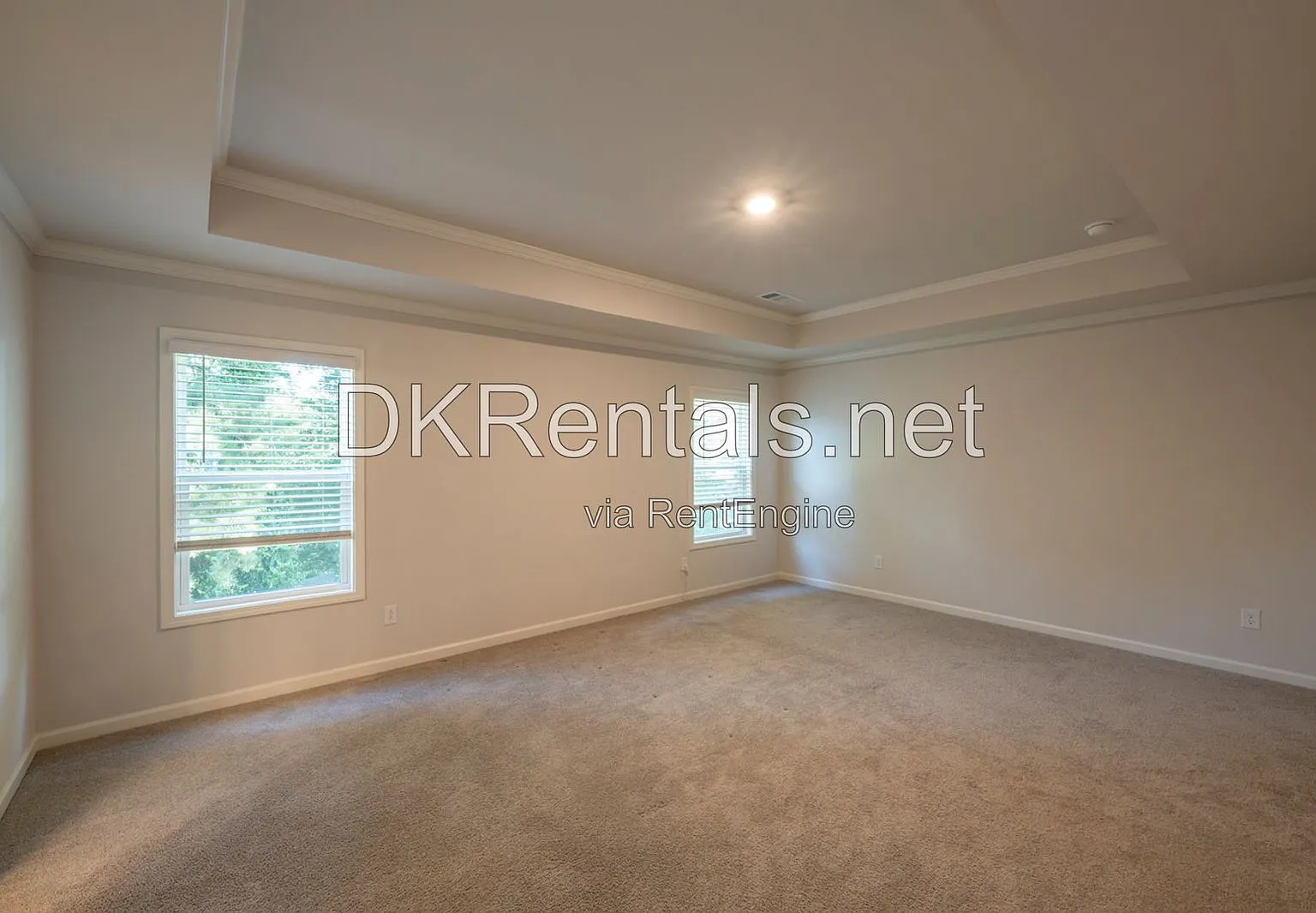 4 bed, 4.0 bath, 2866 sqft, $3,200 — Photo 3