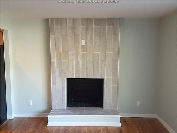 4th image of 1529 Upper Midway Dr