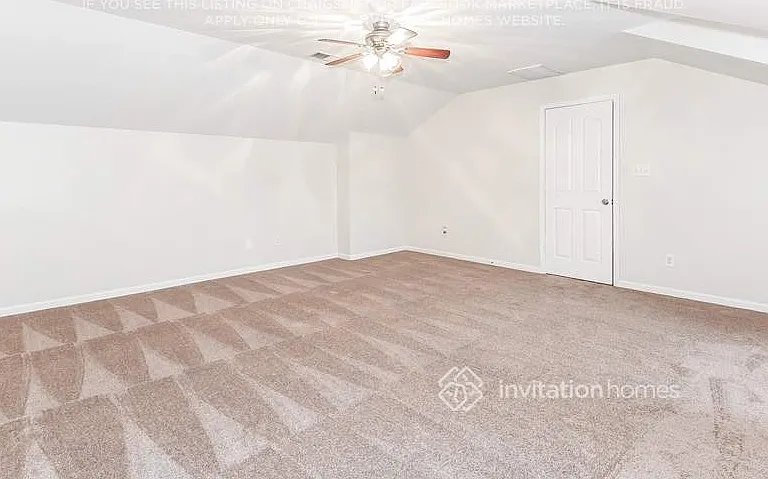 310 Holton Dr — Photo 7