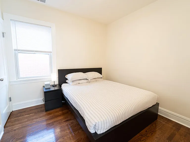 3328 S Lituanica Ave — Photo 7