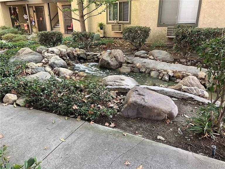 960 E Bonita Ave #116 — Photo 35