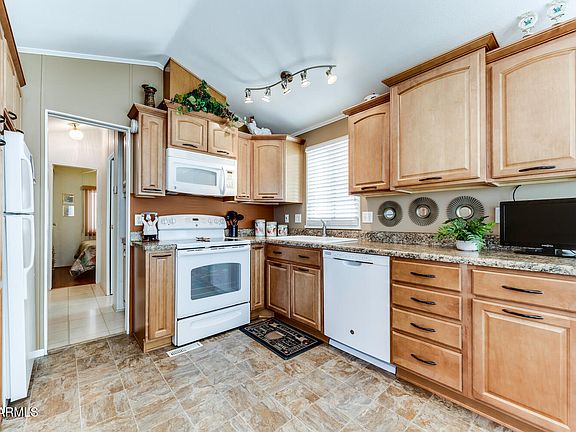 3rd image of 17200 W BELL Road #866