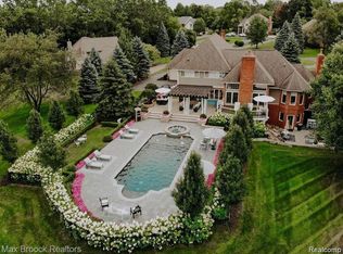 2891 Colt Ct, Commerce Township, MI 48382