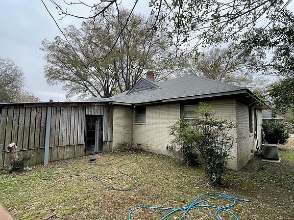 2nd image of 4643 Flamingo Rd