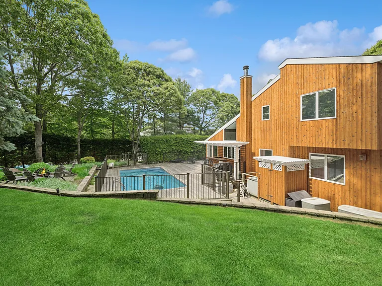620 Wunneweta Rd — Photo 2