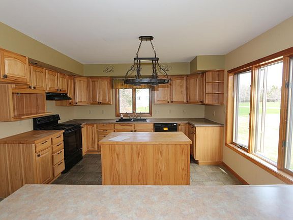 2nd image of 1876 Wilds Way