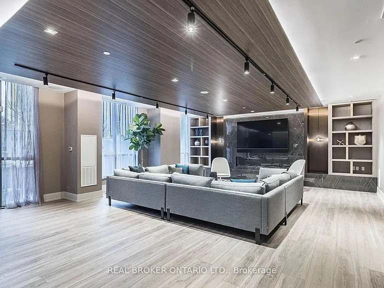 286 Main St #2602 — Photo 43