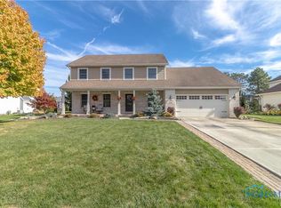 336 Ridgepoint Cir, Waterville, OH 43566