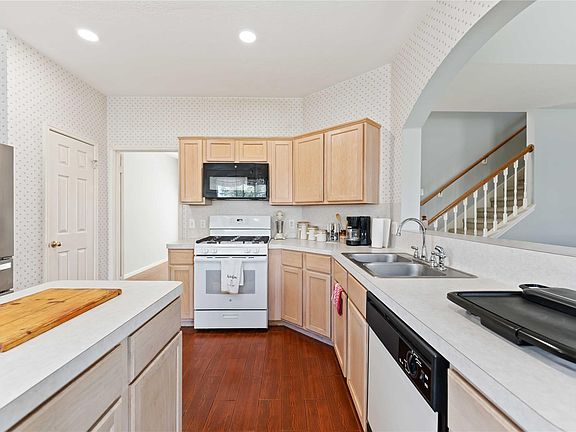 5th image of 1906 Twin Tulip Court
