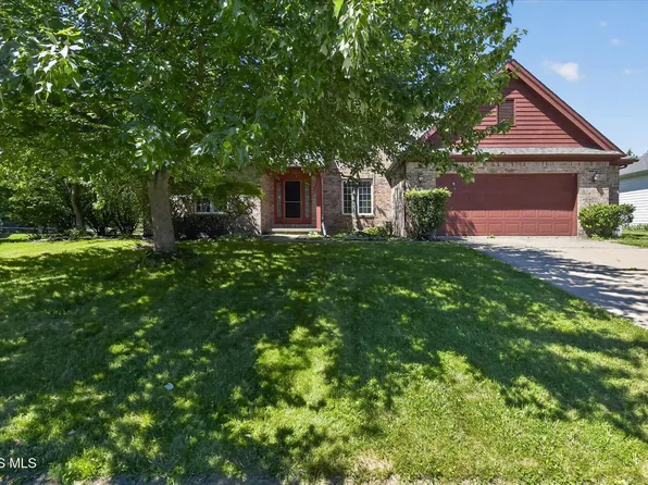 6062 Wood Dr, Waterville, OH 43566