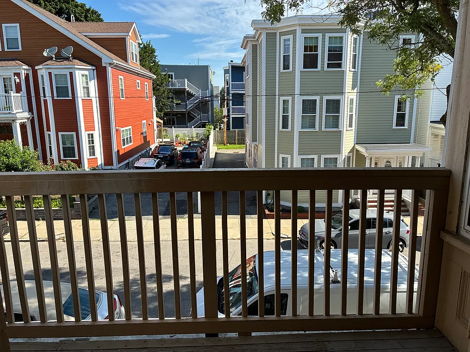13 Romsey St #2B