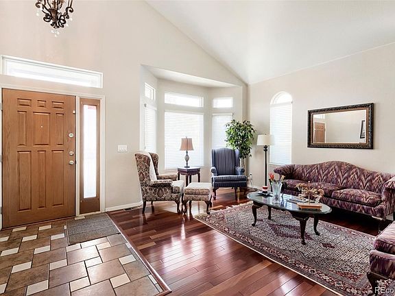 3rd image of 10083 Oak Leaf Way