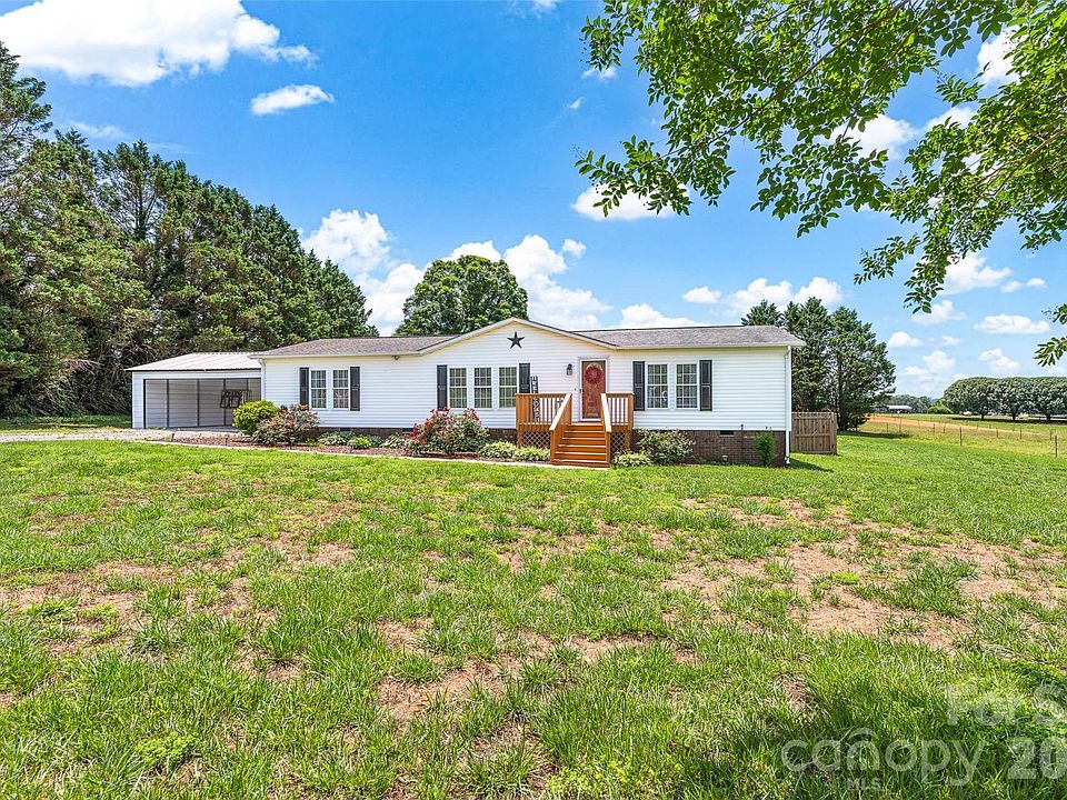 1st image of 1008 Pine Ridge Dr #18