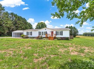 1008 Pine Ridge Dr #18, Hamptonville, NC 27020