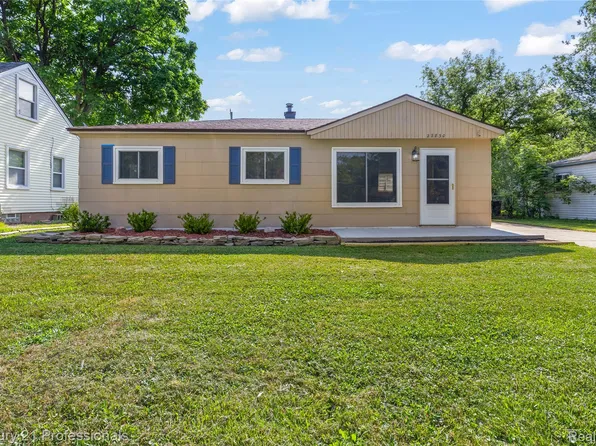 22830 Colgate St, Farmington Hills, MI 48336