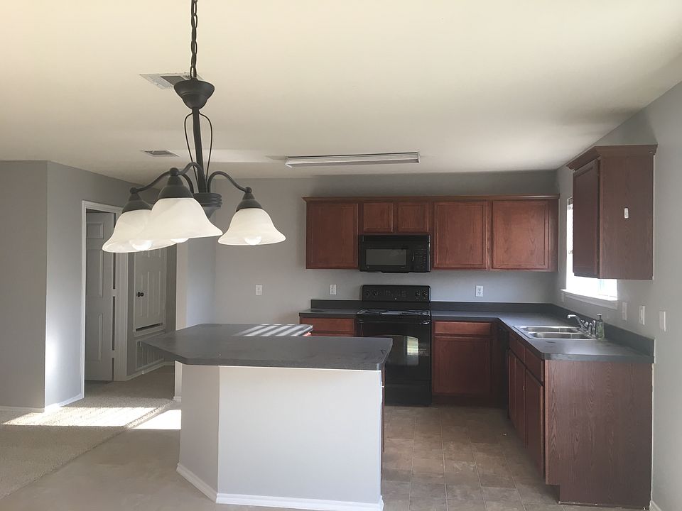 1st image of 10844 Braemoor Dr