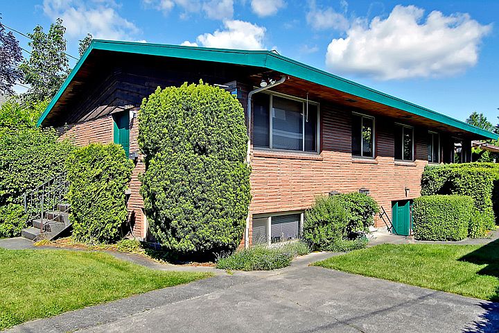 1st image of 7426 1/2 4th Ave NE