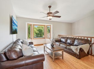 2191 Grimm Rd, Chaska, MN 55318