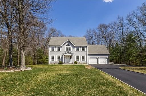 1st image of 5 Bayberry Ln