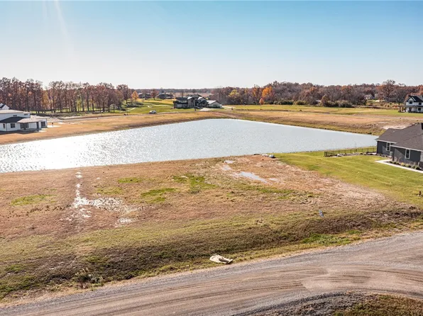 58 Augusta National Dr, Effingham, IL 62401