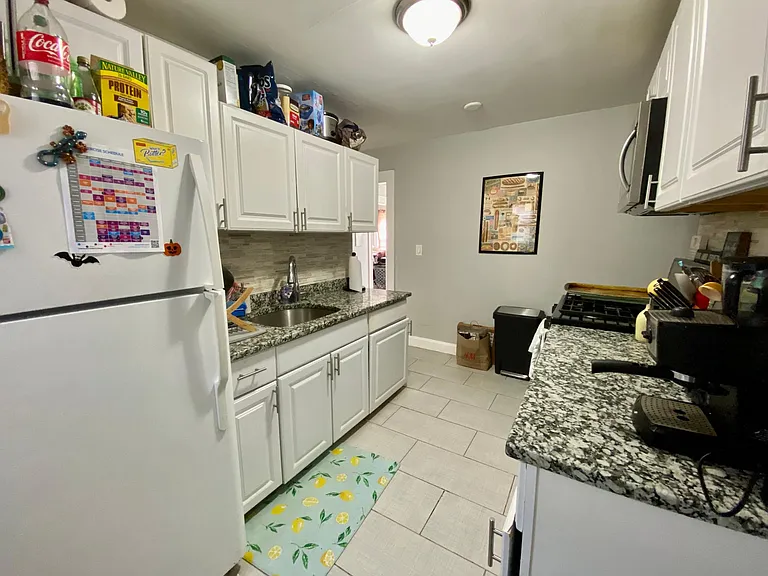 4907 Washington St #1R — Photo 9
